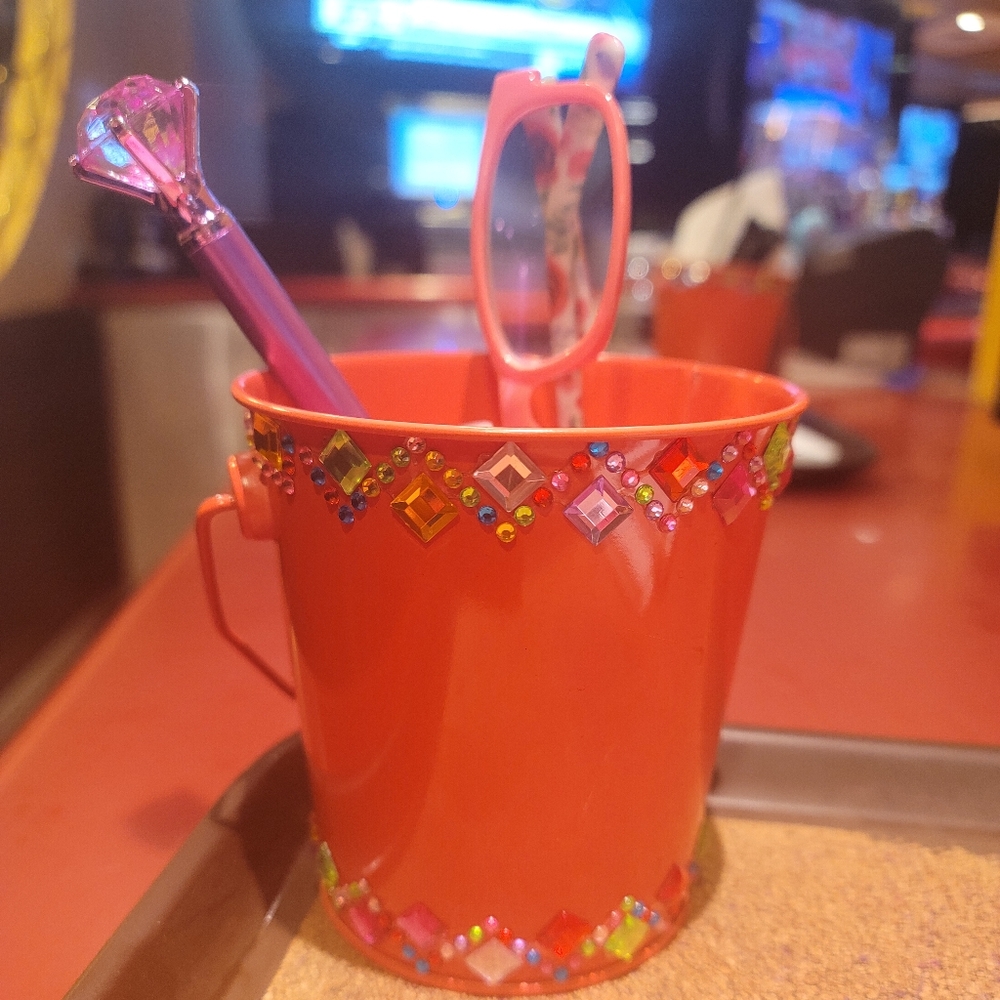 Custom tip jar/cup